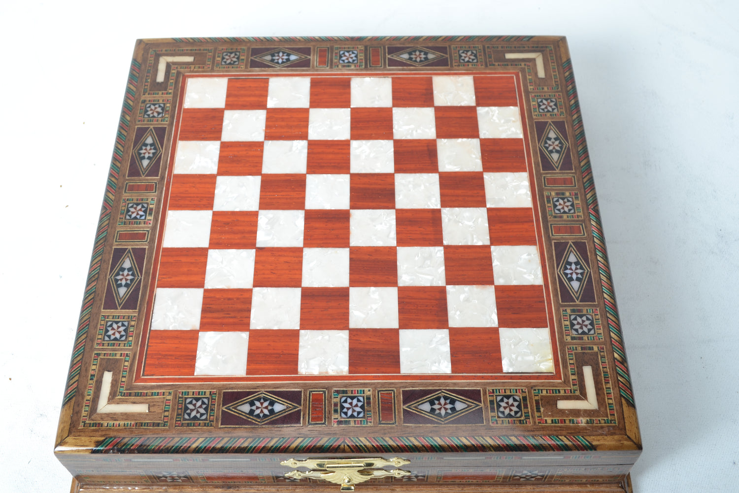 Handmade Chess Set: Elegant Wood with Metal Pieces - Ketohandcraft