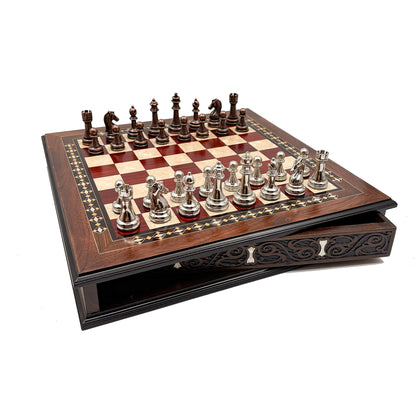 Round Handcrafted Chess Board – Metal Pieces