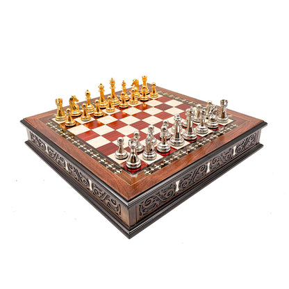 Round Handcrafted Chess Board – Metal Pieces