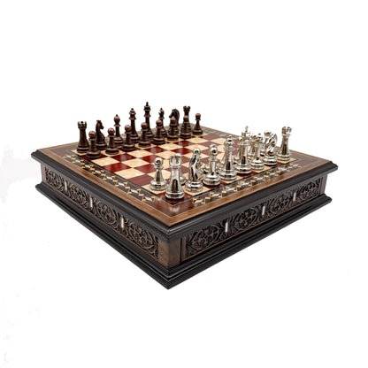 Round Handcrafted Chess Board – Metal Pieces