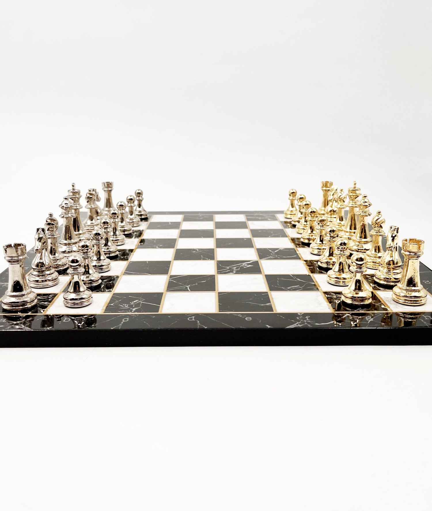 Marble-Patterned Wooden Chess Set: Complete with Pieces - Ketohandcraft
