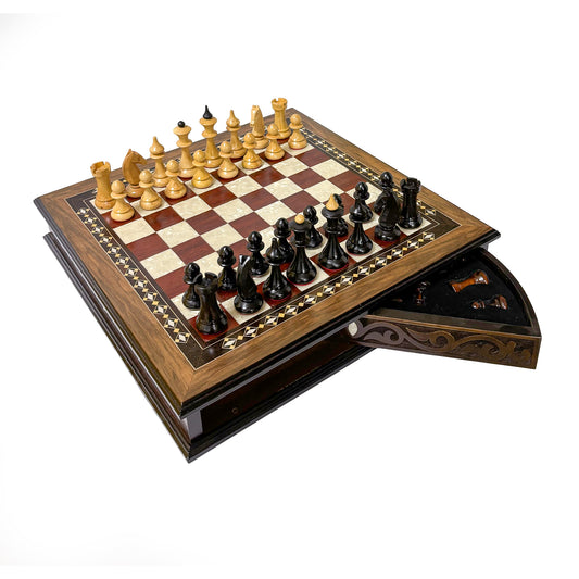 Lithuanian Boxwood Chess Set – Walnut Board