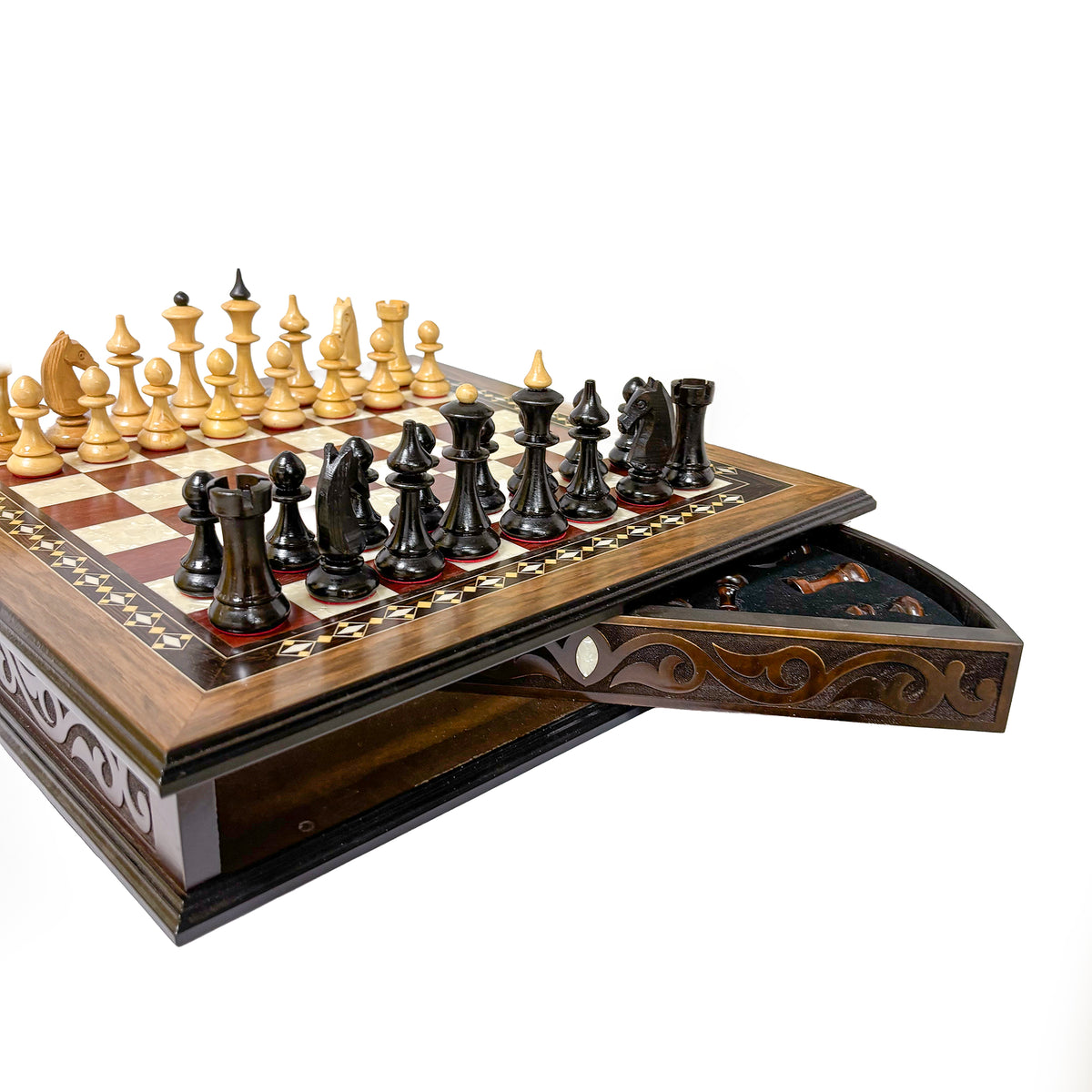Lithuanian Boxwood Chess Set – Walnut Board